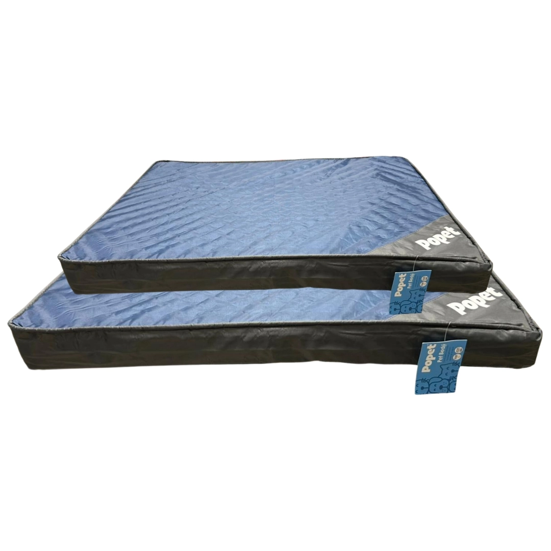 camas-resistente-al-agua-azul